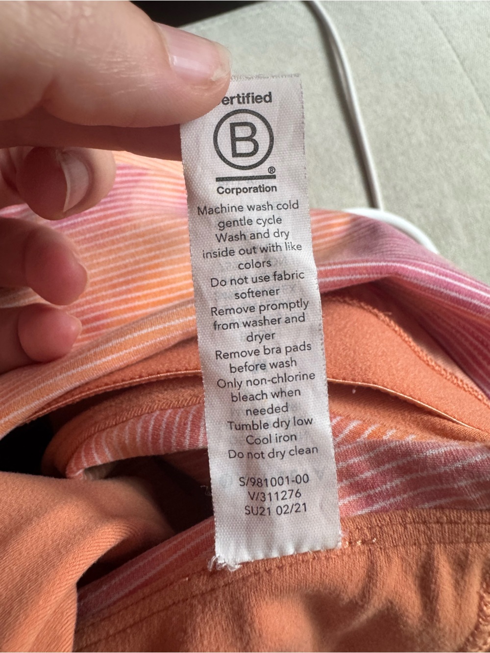 ATHLETA Conscious Crop Tie Dye M - Picture 11 of 12